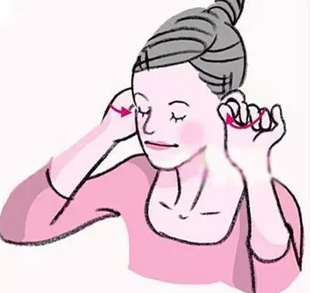 老人缓解耳鸣有妙法1.jpg